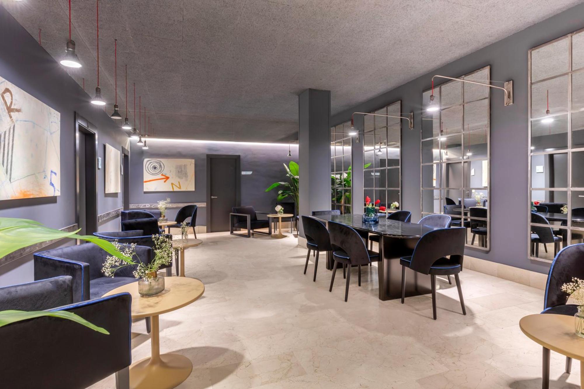 Hotel Pamplona Plaza Екстериор снимка