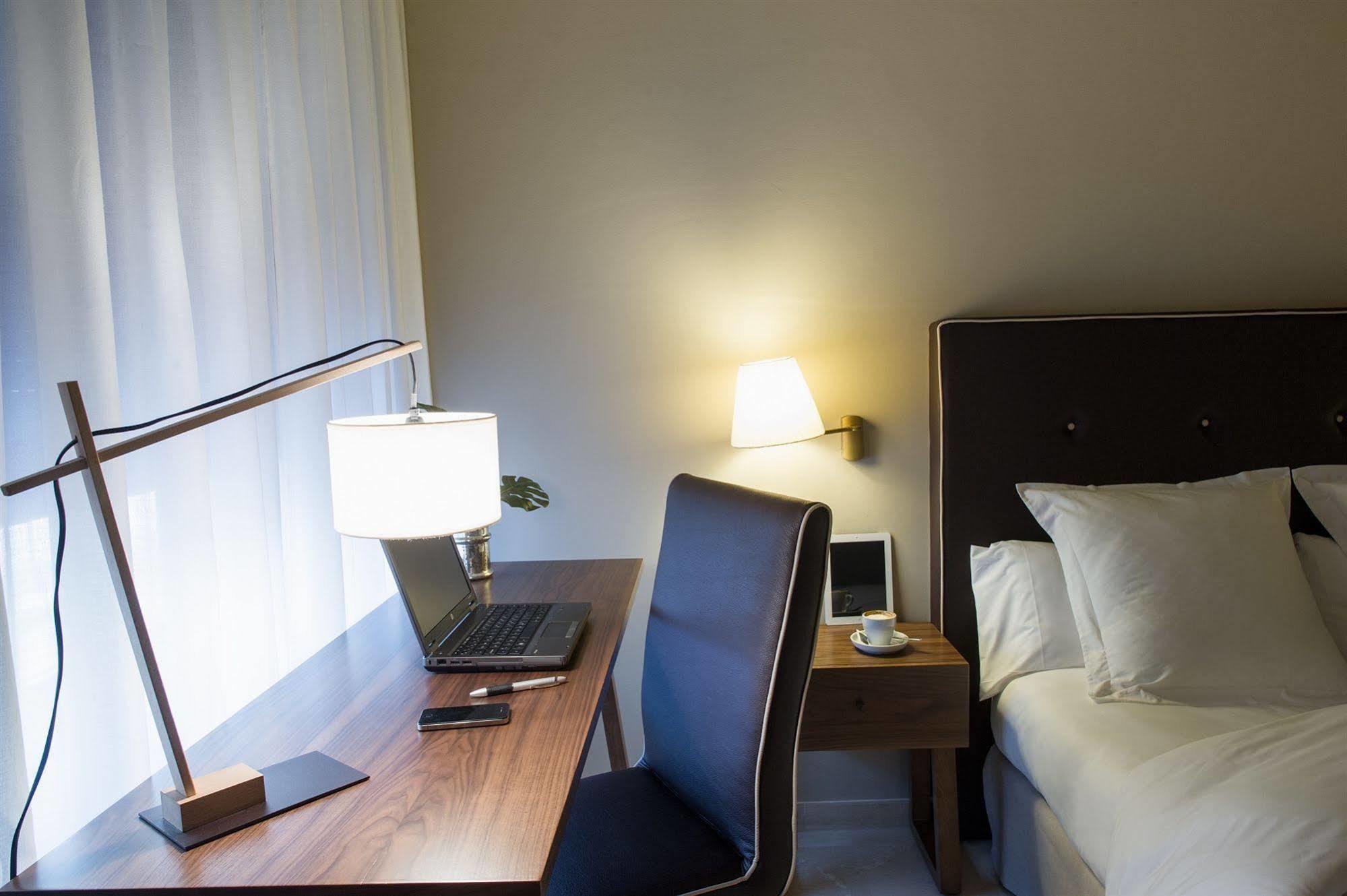 Hotel Pamplona Plaza Екстериор снимка